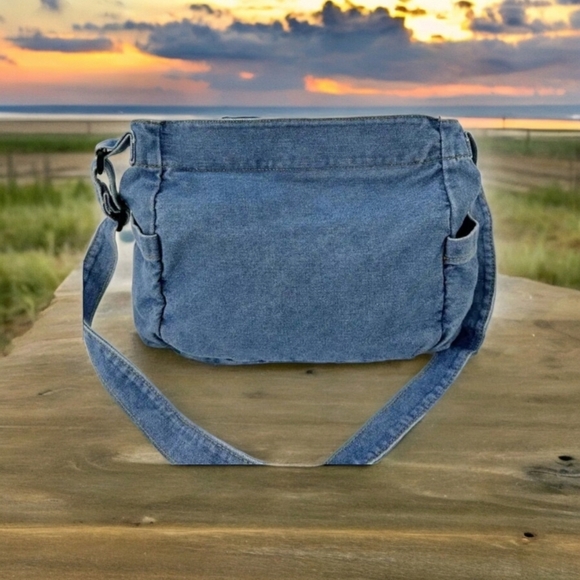 Restocked! NEW!  Trending denim tote bag.   Size medium - Picture 5 of 11